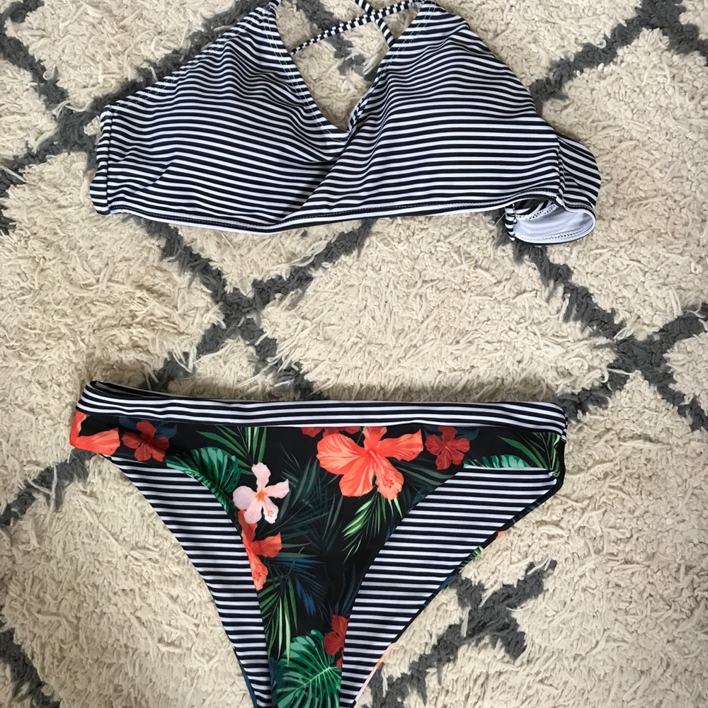 Cute reversible bikini.